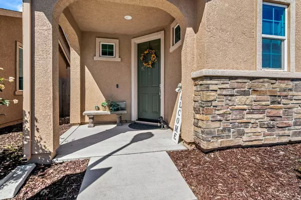 857 Castellona DR, Newman, CA 95360