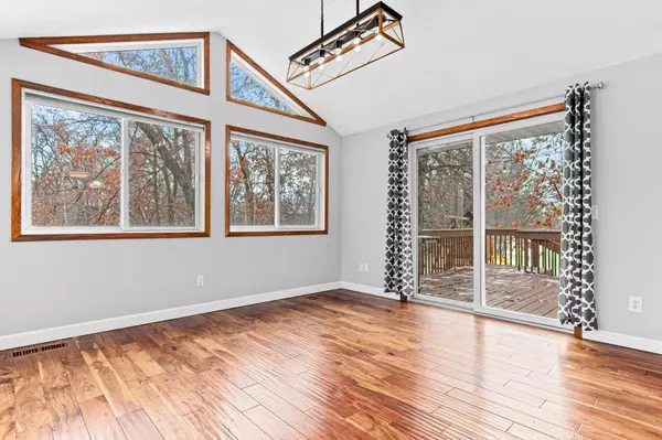 17912 Jaguar PATH, Lakeville, MN 55044