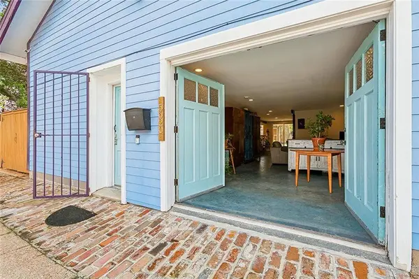 5620 BURGUNDY ST, New Orleans, LA 70117