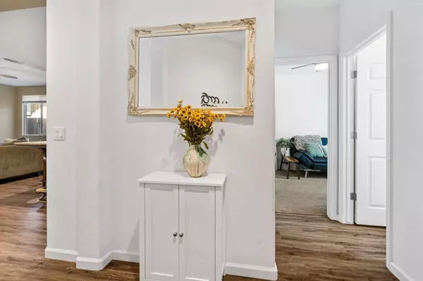 857 Castellona DR, Newman, CA 95360