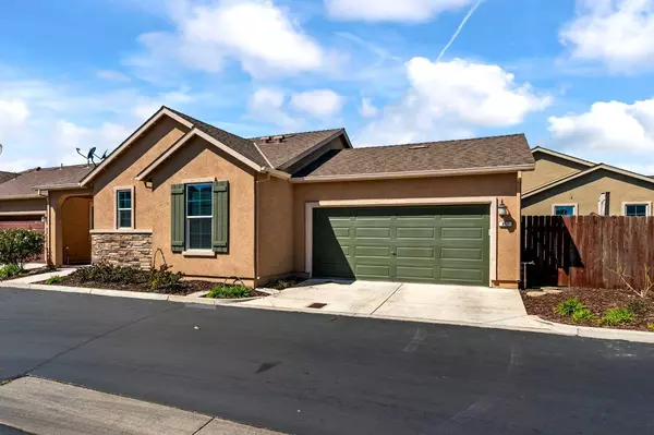 857 Castellona DR, Newman, CA 95360