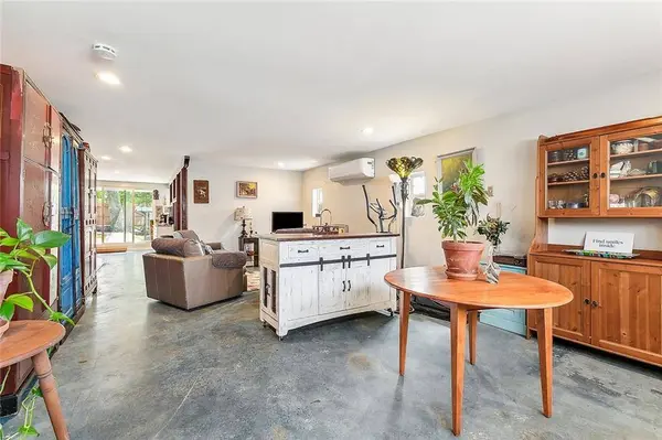 5620 BURGUNDY ST, New Orleans, LA 70117