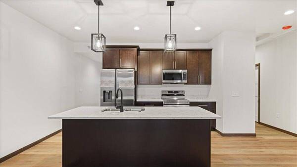 1744 Prairie Pl, Holmen, WI 54636