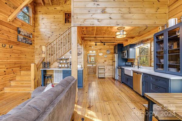 365 Redbird DR, Lake Lure, NC 28746