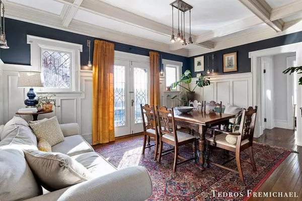 733 Madison SE Avenue, Grand Rapids, MI 49503