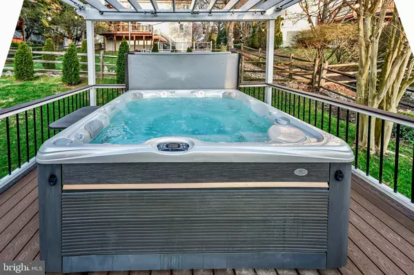 20608 MIDDLECREEK CT, Sterling, VA 20165