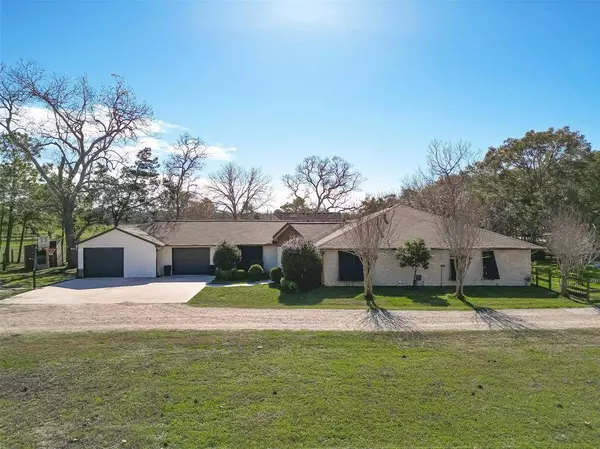 803 Fm 646 RD N, Dickinson, TX 77539