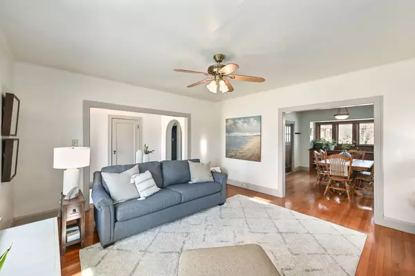 1722 N 72nd St, Wauwatosa, WI 53213