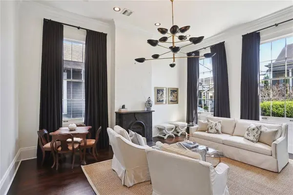 2237 CONSTANCE ST, New Orleans, LA 70130