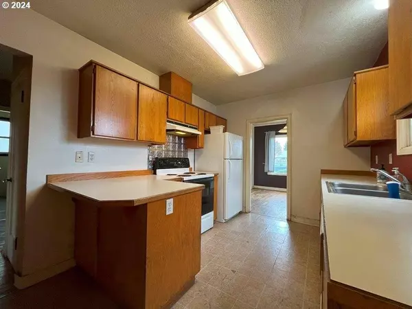 21050 SW JOHNSON ST, Beaverton, OR 97003