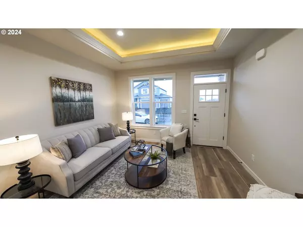 2396 W 9th AVE, Junction City, OR 97448