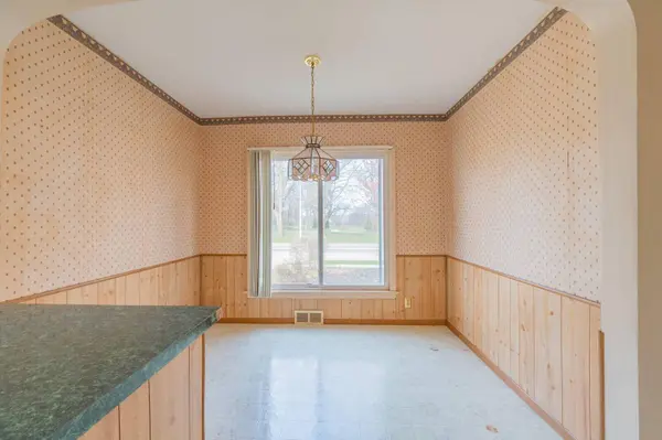 2328 NE Monroe Avenue, Grand Rapids, MI 49505