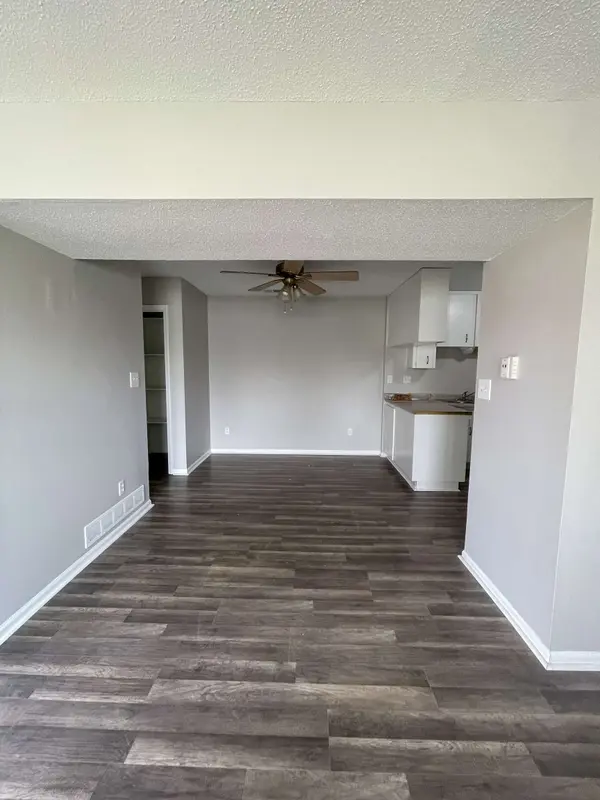 8017 Xenia DR, Indianapolis, IN 46227