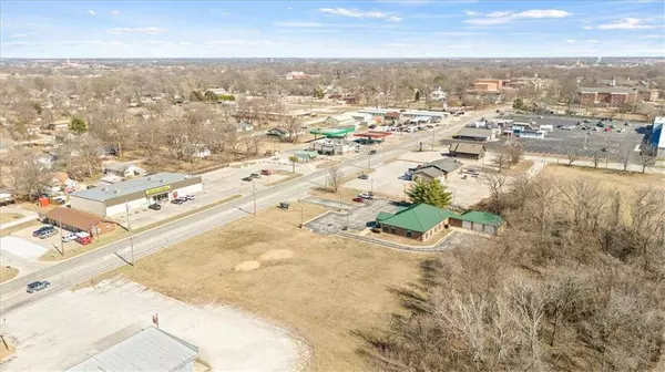 1701b W Austin BLVD, Nevada, MO 64772