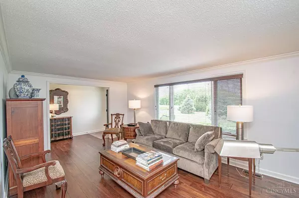 495 W Alex Bell Rd, Washington Twp, OH 45459