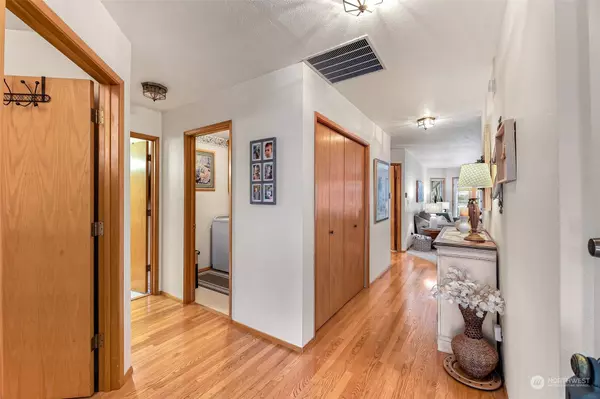 1227 Northwind CIR, Bellingham, WA 98226