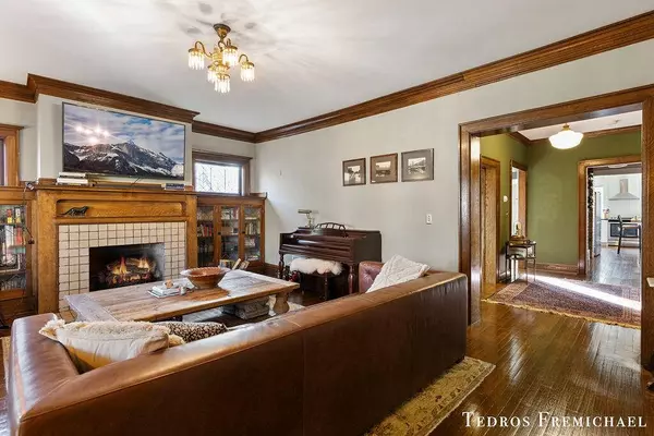 733 Madison SE Avenue, Grand Rapids, MI 49503