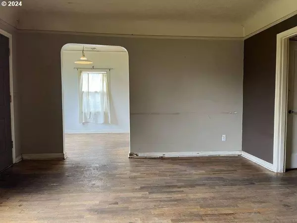 21050 SW JOHNSON ST, Beaverton, OR 97003