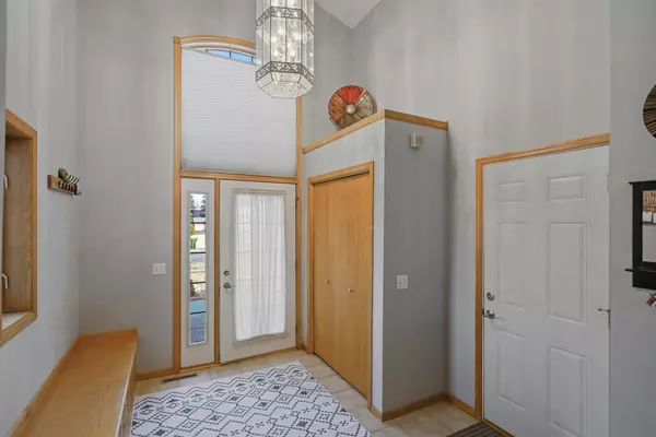 584 140th LN NW, Andover, MN 55304