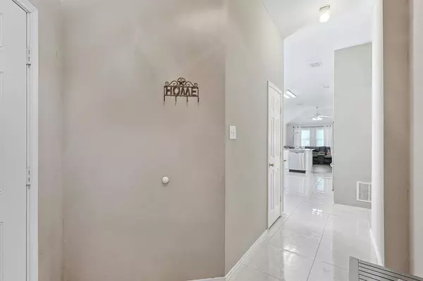 11917 Porcupine Drive, Fort Worth, TX 76244