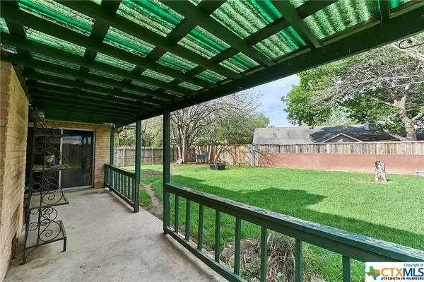 627 Summerwood DR, New Braunfels, TX 78130