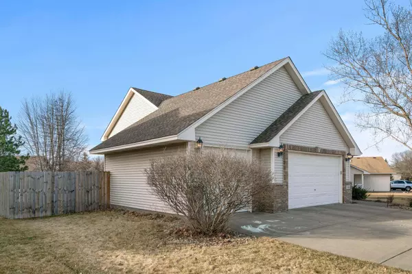 584 140th LN NW, Andover, MN 55304