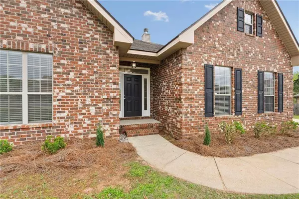 9825 Sheree DR, Mobile, AL 36695