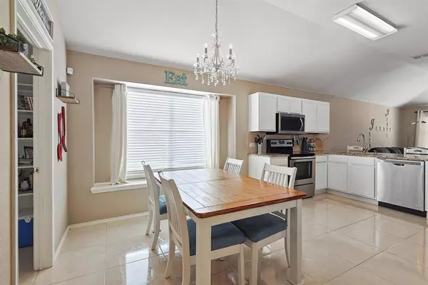 11917 Porcupine Drive, Fort Worth, TX 76244