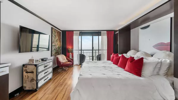 5220 Seawall Blvd #1232, Galveston, TX 77551