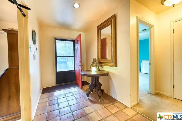 627 Summerwood DR, New Braunfels, TX 78130