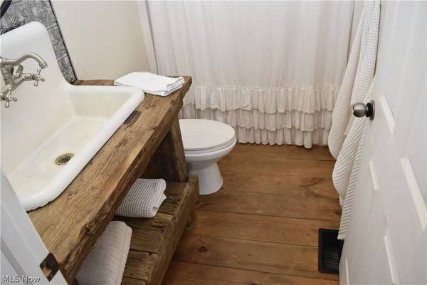 68890 Hammond RD, St. Clairsville, OH 43950