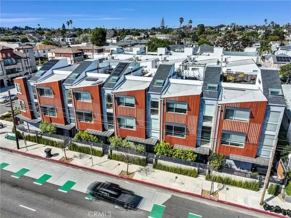 6583 W Manchester AVE, Los Angeles, CA 90045