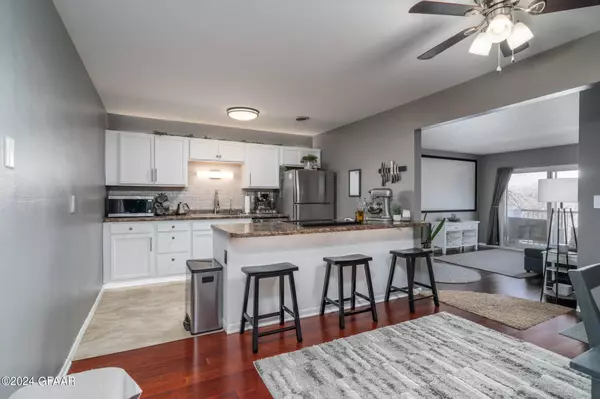 815 DUKE Drive #331, Grand Forks, ND 58201