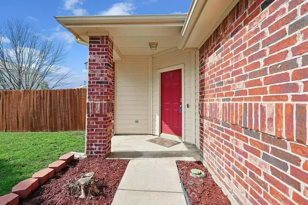 11917 Porcupine Drive, Fort Worth, TX 76244