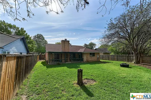 627 Summerwood DR, New Braunfels, TX 78130