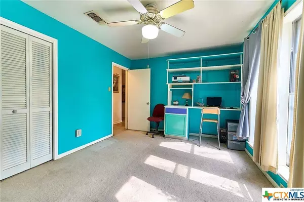 627 Summerwood DR, New Braunfels, TX 78130