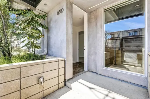 6583 W Manchester AVE, Los Angeles, CA 90045