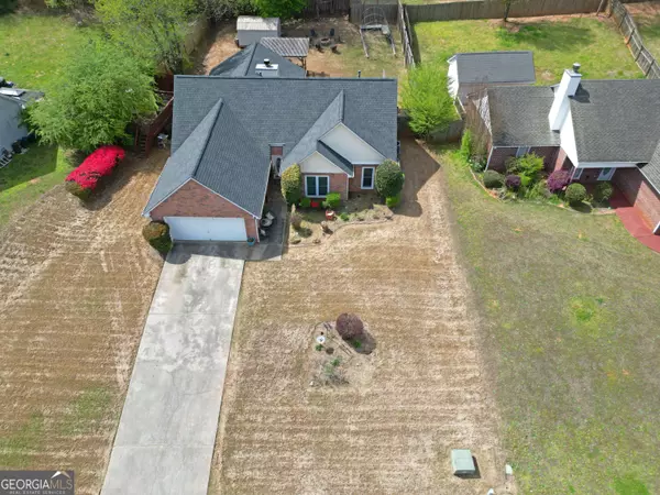 11061 Knotty Pine PL, Hampton, GA 30228