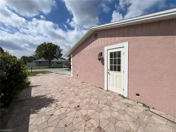 1116 Gifford AVE S, Lehigh Acres, FL 33936