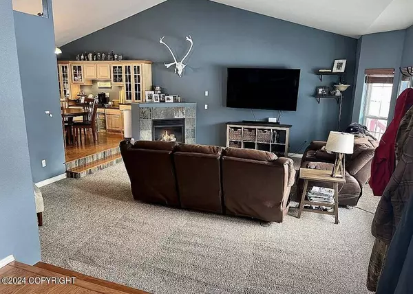 19721 Revilla CIR, Eagle River, AK 99577