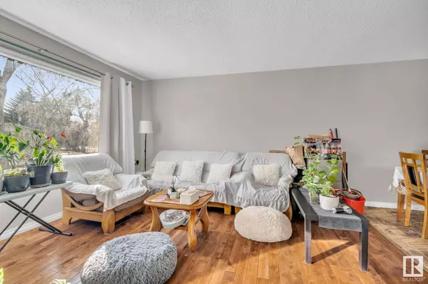 12828/30 120 ST NW, Edmonton, AB T5E 5N6