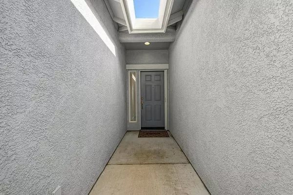 3010 Crestwood WAY, Rocklin, CA 95765