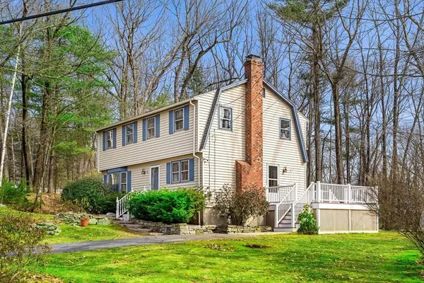 68 Babicz Rd, Tewksbury, MA 01876