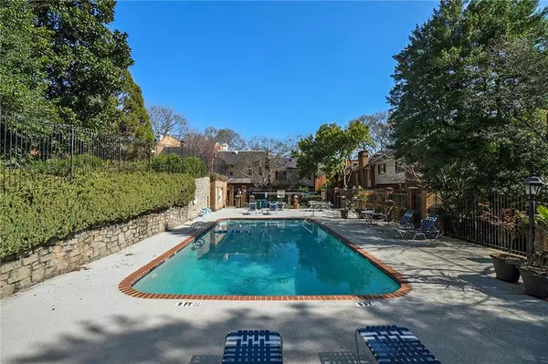 15 Lullwater PL NE, Atlanta, GA 30307