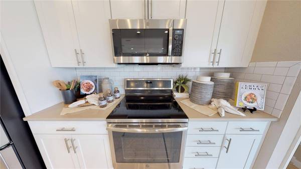 3994 BANNOCK AVE, Tavares, FL 32778