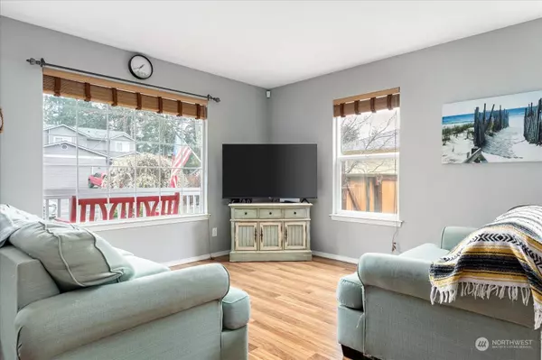 577 SW Regency DR, Oak Harbor, WA 98277