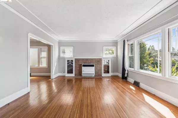 2800 E 21st St, Oakland, CA 94601