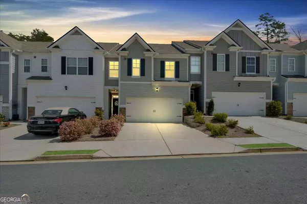 738 Woodstock Grove DR, Woodstock, GA 30188