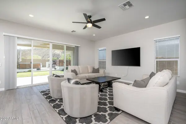 1929 E ROBB Lane, Phoenix, AZ 85024