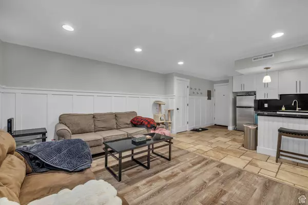 34 W LESTER AVE S #E11, Murray, UT 84107